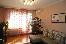 3-к. кв. м-н Зеленый лог д.1а