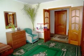 3 ком.кв. м-н Королева д.29б