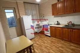 1 ком.кв. м-н Зеленый лог д.6