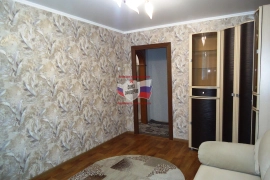 2 ком.кв. м-н Молодогвардеец 11