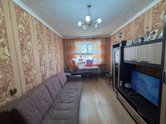 Продается 1 м/с м-н Буденного 6б